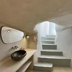 Pano Meria Venetian Style I * Oia