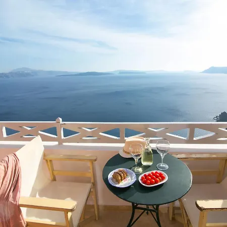 Pano Meria Venetian Style I Oia